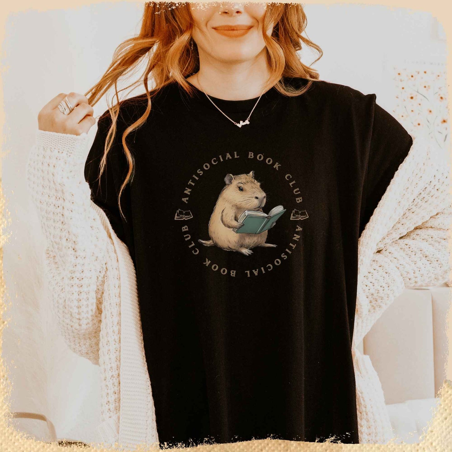 T-Shirt Antisocial Book Club - Capybara